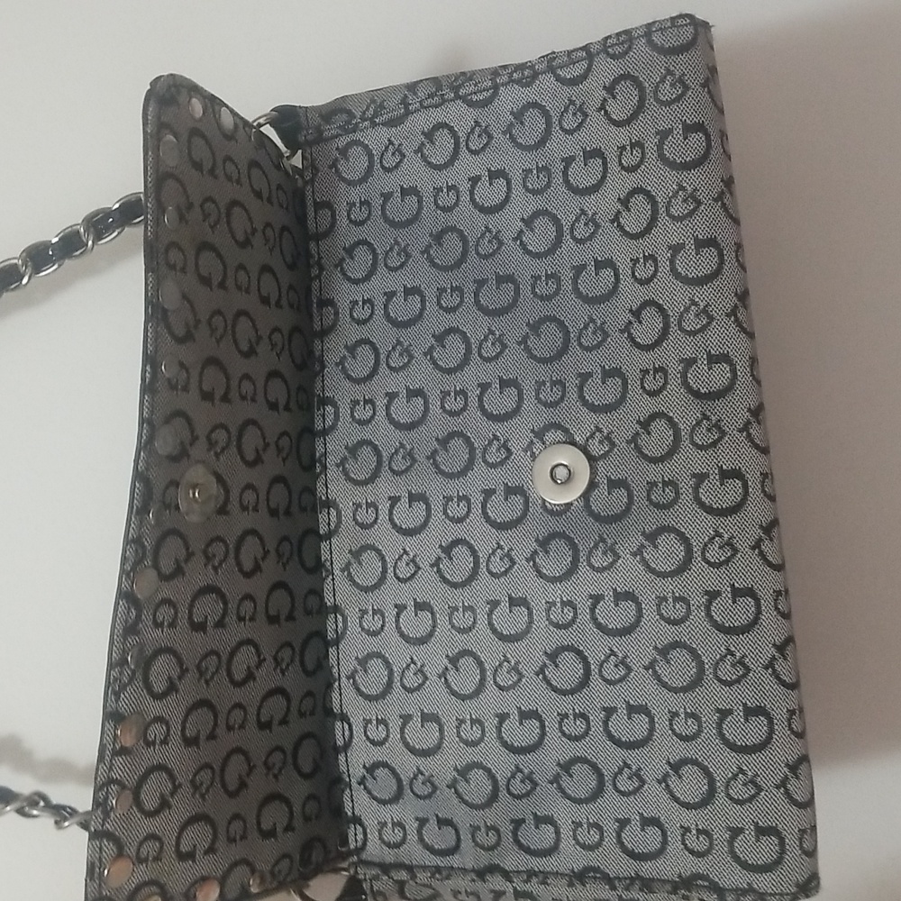 GUESS CLUTCH HANDBAG - Picture 4 of 5